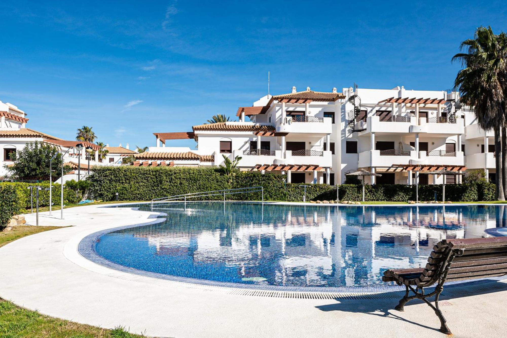 Apartamento Familiar Muy Soleado Cerca De La Playa Y Parking Incluido Chiclana de la Frontera Esterno foto