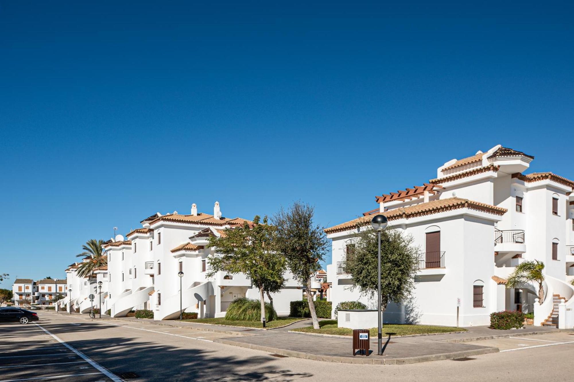 Apartamento Familiar Muy Soleado Cerca De La Playa Y Parking Incluido Chiclana de la Frontera Esterno foto