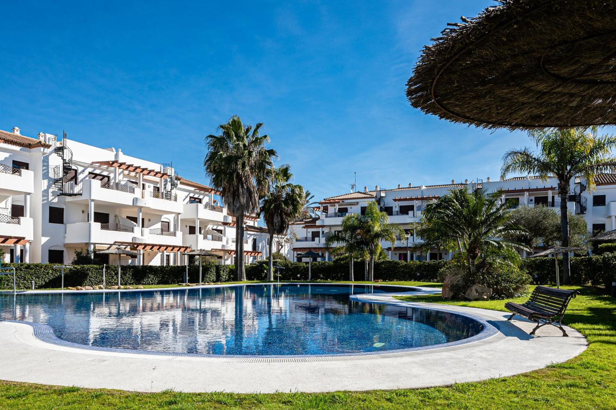 Apartamento Familiar Muy Soleado Cerca De La Playa Y Parking Incluido Chiclana de la Frontera Esterno foto