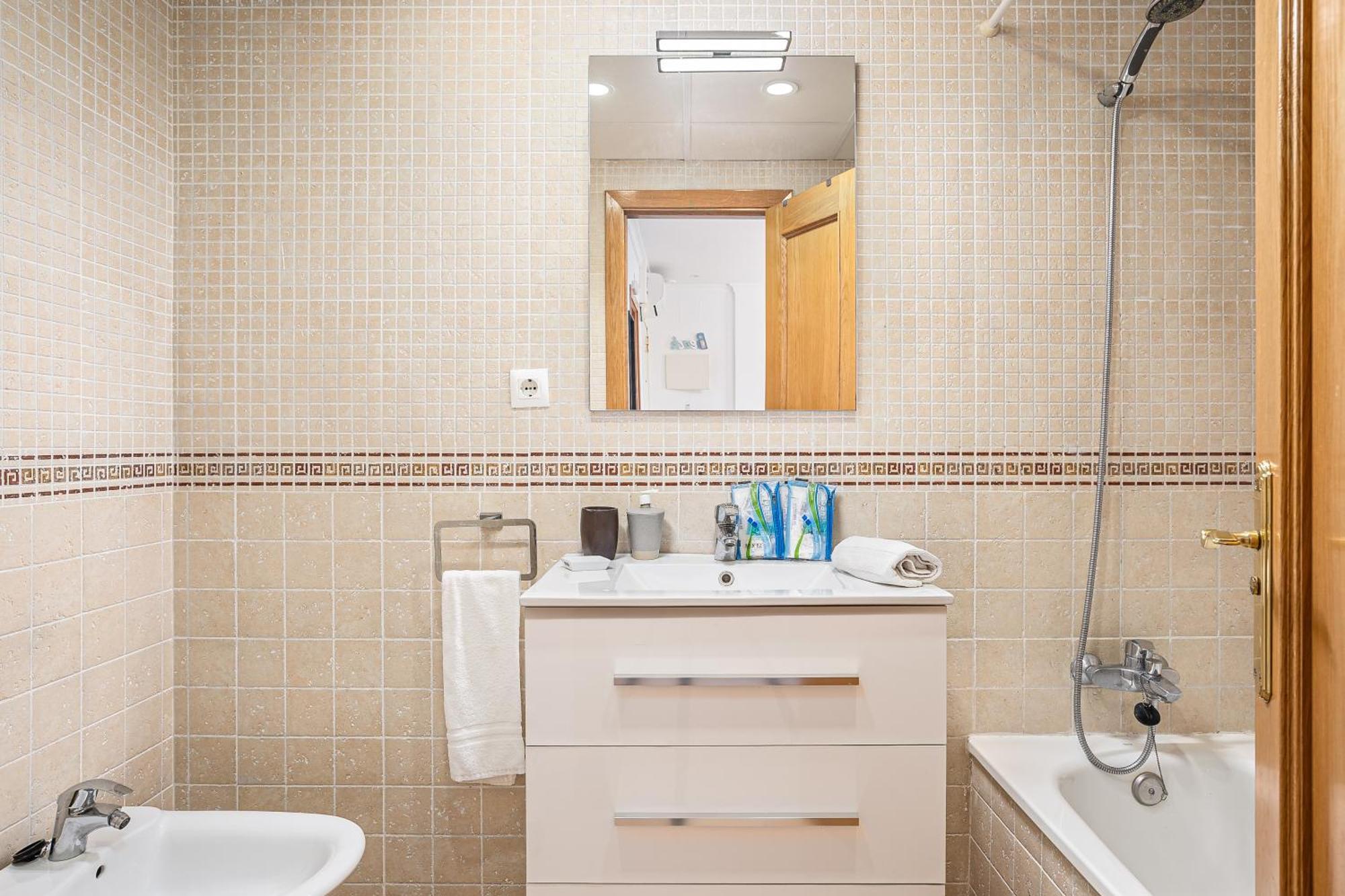 Apartamento Familiar Muy Soleado Cerca De La Playa Y Parking Incluido Chiclana de la Frontera Esterno foto